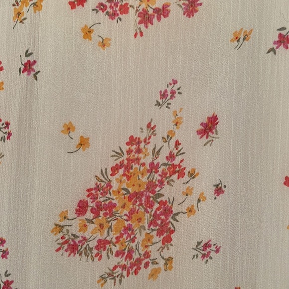 Vince Camuto Ladies Sm Floral Long Sleeve Dress.Red,Yellow and Pink floral print - Picture 3 of 8